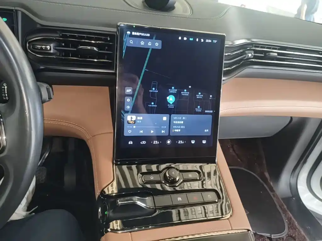 NIO ES8 2020 415KM six-seater version купить на сайте DeffCars