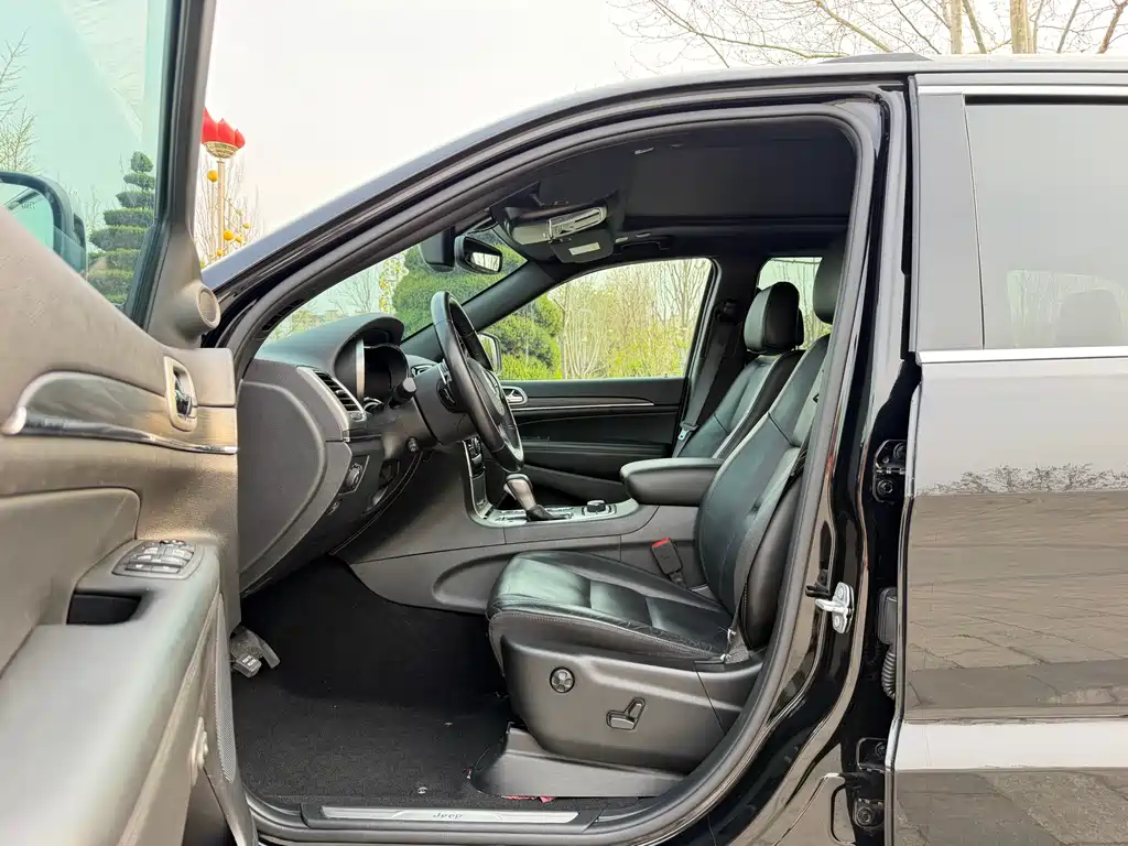 Grand Cherokee imported 2020 3.6L Elite Navigation Edition купить на сайте DeffCars