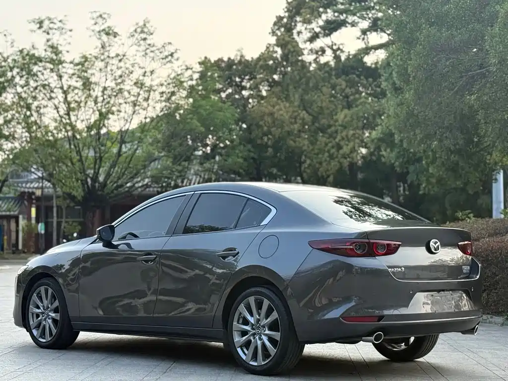 Mazda3 Angkesela 2023 2.0L Automatic Premium Edition купить на сайте DeffCars