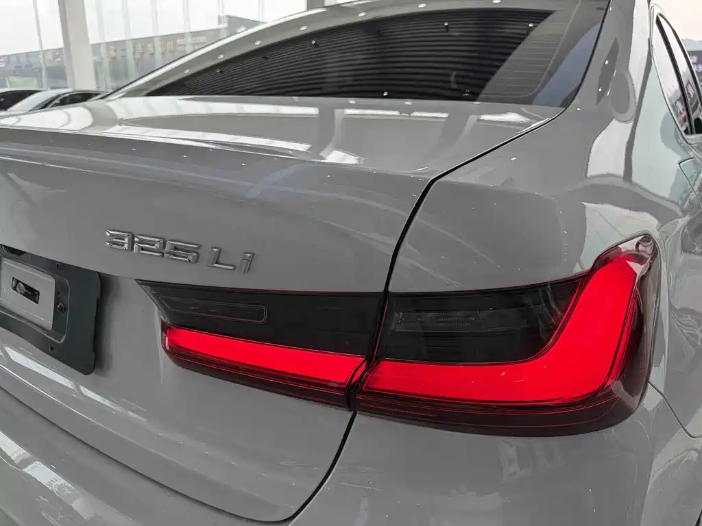 BMW 3 Series 2024 325Li M Sports Package купить на сайте DeffCars