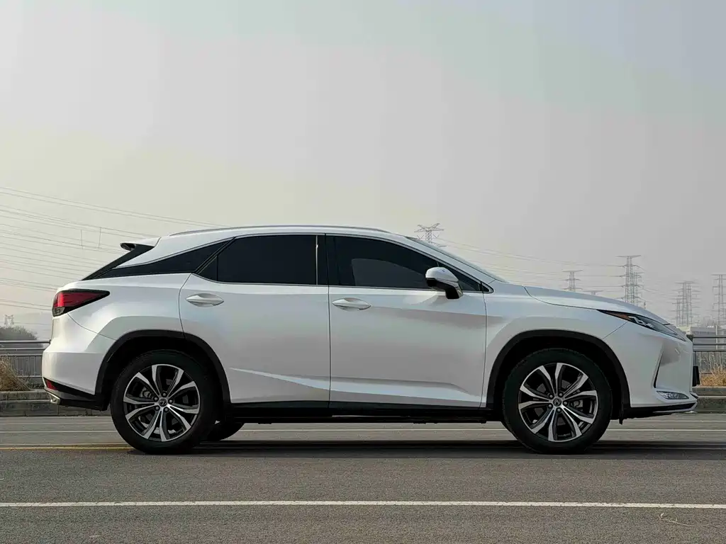 Lexus RX 2020 facelift 300 four-wheel drive elegant version купить на сайте DeffCars