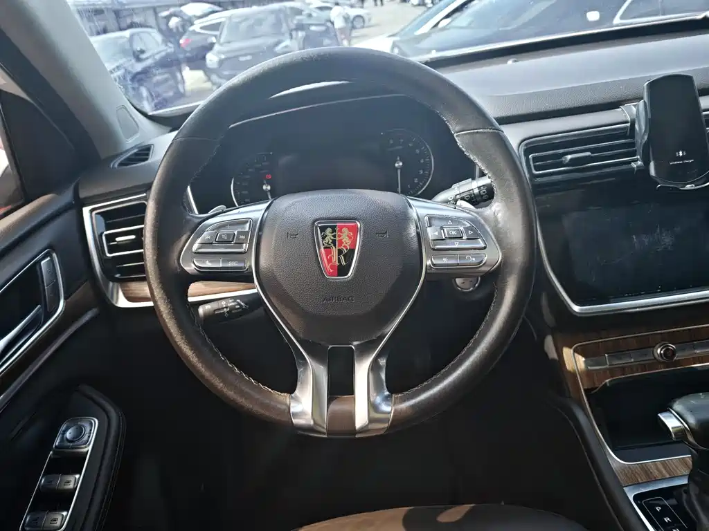 Roewe RX8 2018 30T two-wheel drive elite version купить на сайте DeffCars