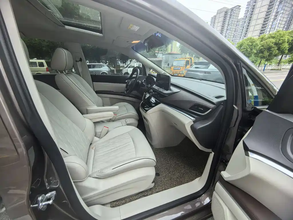 Buick GL8 2022 Land Business Class 652T Luxury купить на сайте DeffCars
