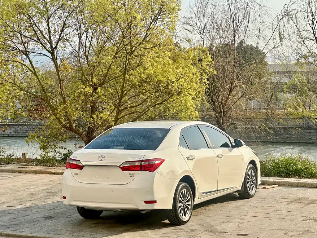 Corolla 2017 facelift 1.2T S-CVT GL-i купить на сайте DeffCars