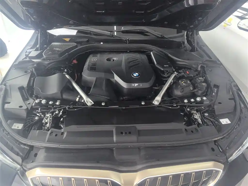 BMW 5 Series 2024 530Li Exclusive Luxury Package купить на сайте DeffCars