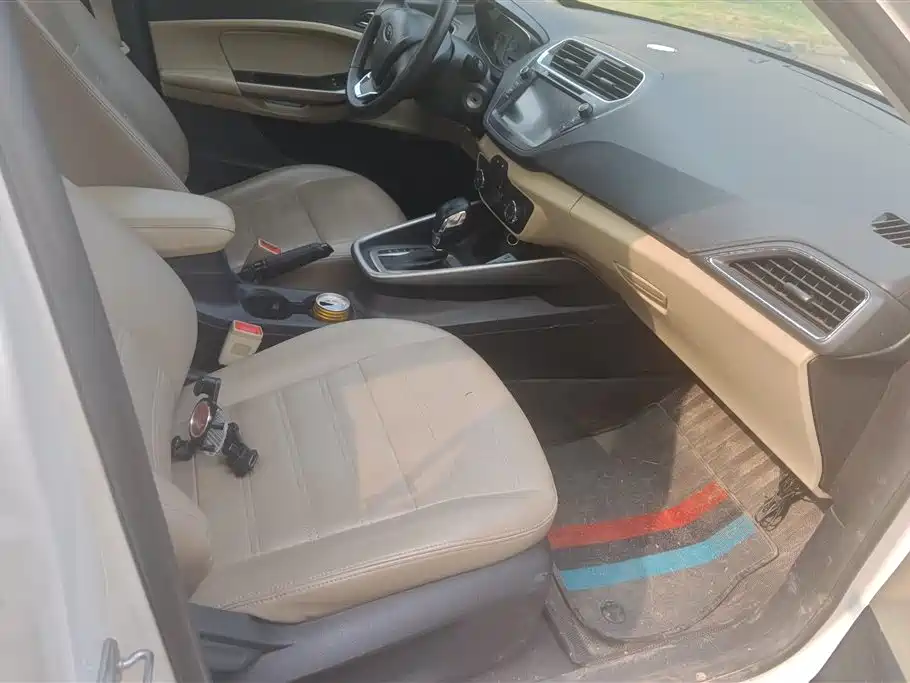 Escort 2017 facelift 1.5L automatic comfort model купить на сайте DeffCars