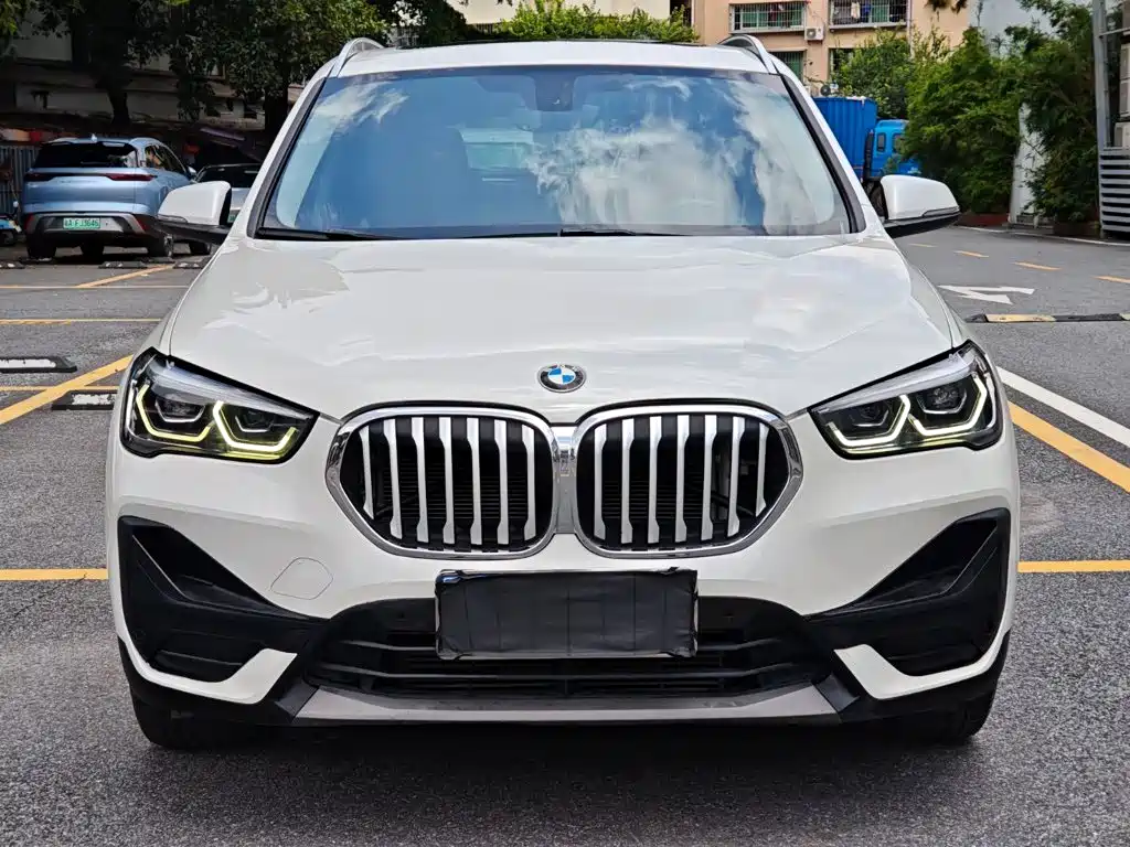 BMW X1 2020 sDrive20Li Exclusive Model купить на сайте DeffCars