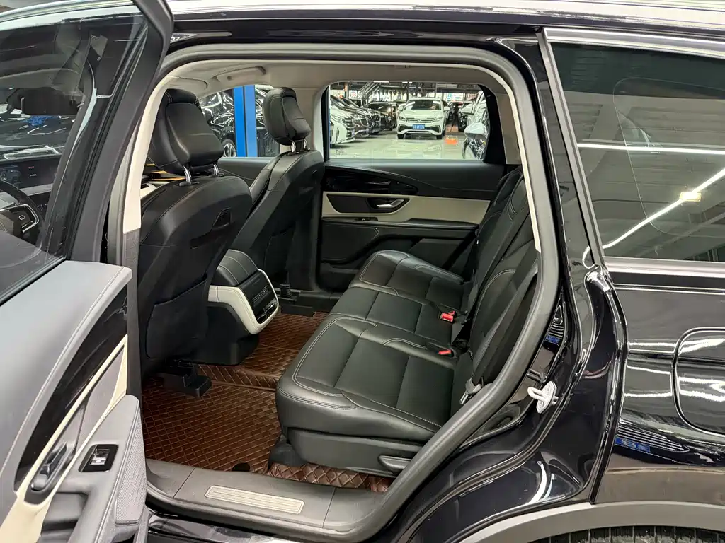 Voyager 2023 2.0T four-wheel drive exclusive edition купить на сайте DeffCars