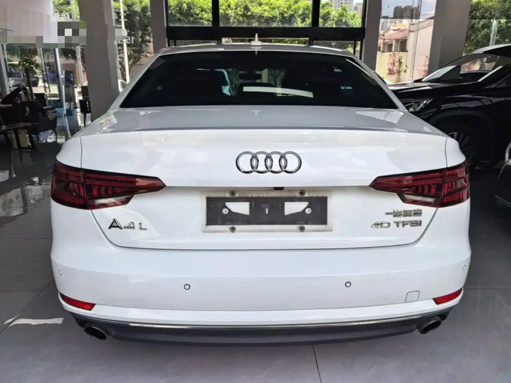Audi A4L 2018 30th Anniversary Model 40 TFSI Enterprising купить на сайте DeffCars