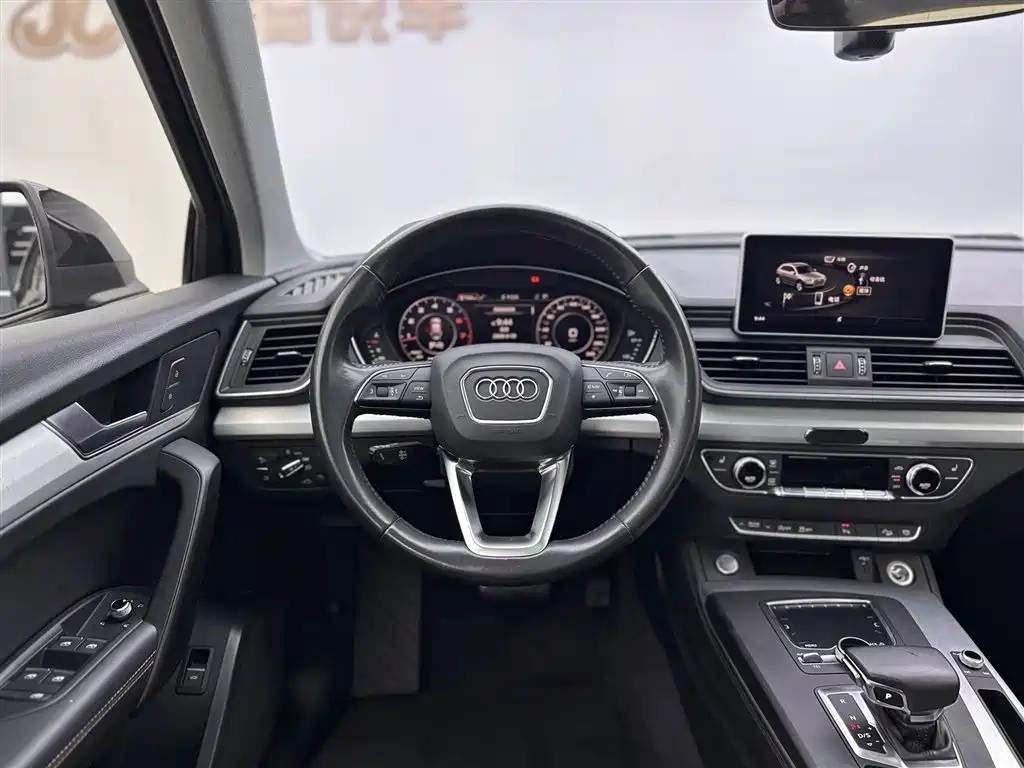 Audi Q5L 2018 40 TFSI enjoys fashionable style, National V купить на сайте DeffCars