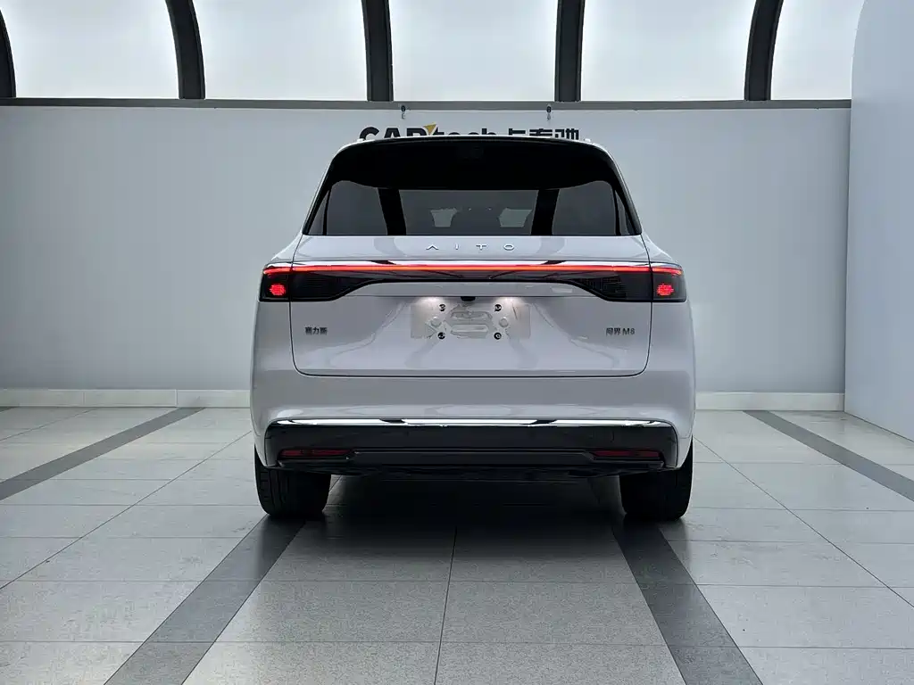 Wenjie M8 2025 extended range Max+ version 53.4kWh 5-seat version 192-line lidar) купить на сайте DeffCars