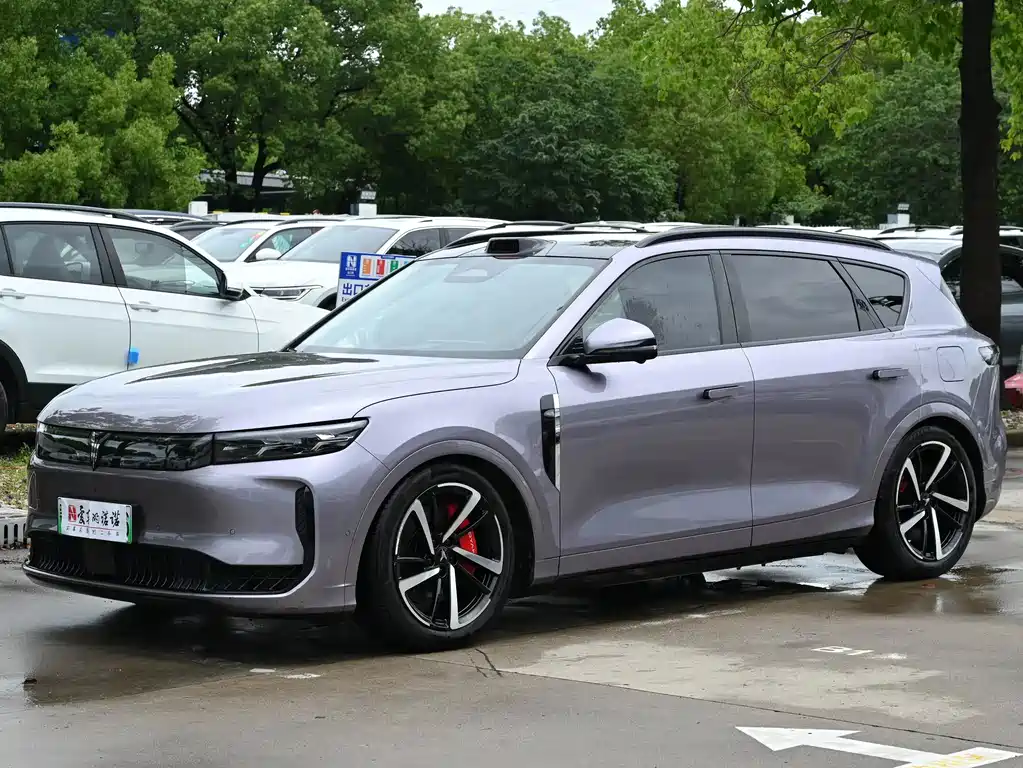 Lantu FREE 2025 FREE+ four-wheel drive Qiankun version купить на сайте DeffCars