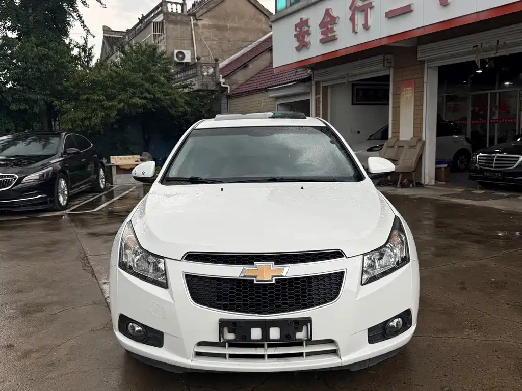 Cruze 2013 hatchback 1.6L automatic luxury model купить на сайте DeffCars