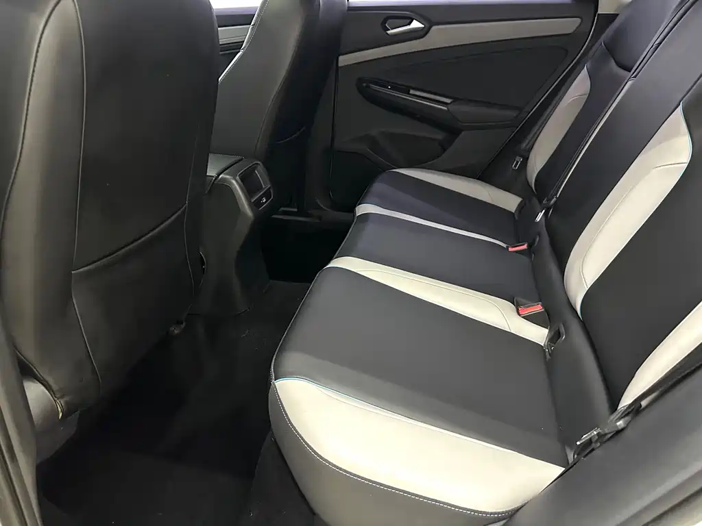 JETTA VS5 2023 model 280TSI automatic high-gloss enjoyment type купить на сайте DeffCars