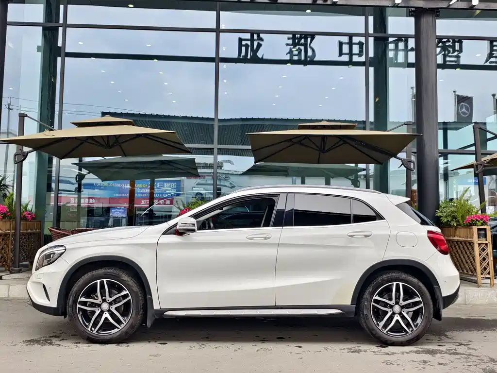 Mercedes-Benz GLA 2017 GLA 200 Dynamic купить на сайте DeffCars