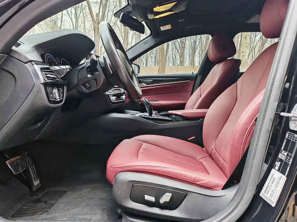 BMW 5 Series 2019 facelift 530Li leading M sports package купить на сайте DeffCars