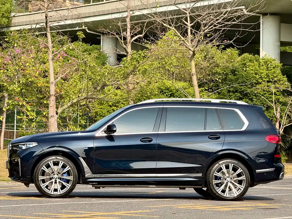 BMW X7 2022 xDrive40i Exclusive M Sports Package купить на сайте DeffCars