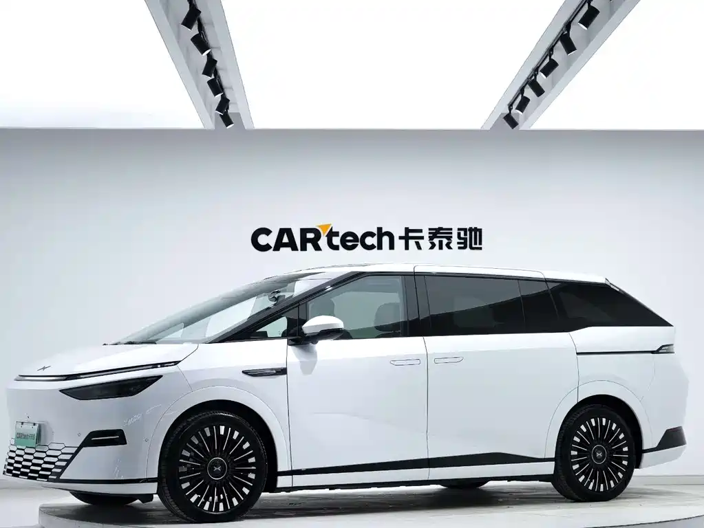 Xpeng X9 2025 pure electric 740 long battery life Max купить на сайте DeffCars