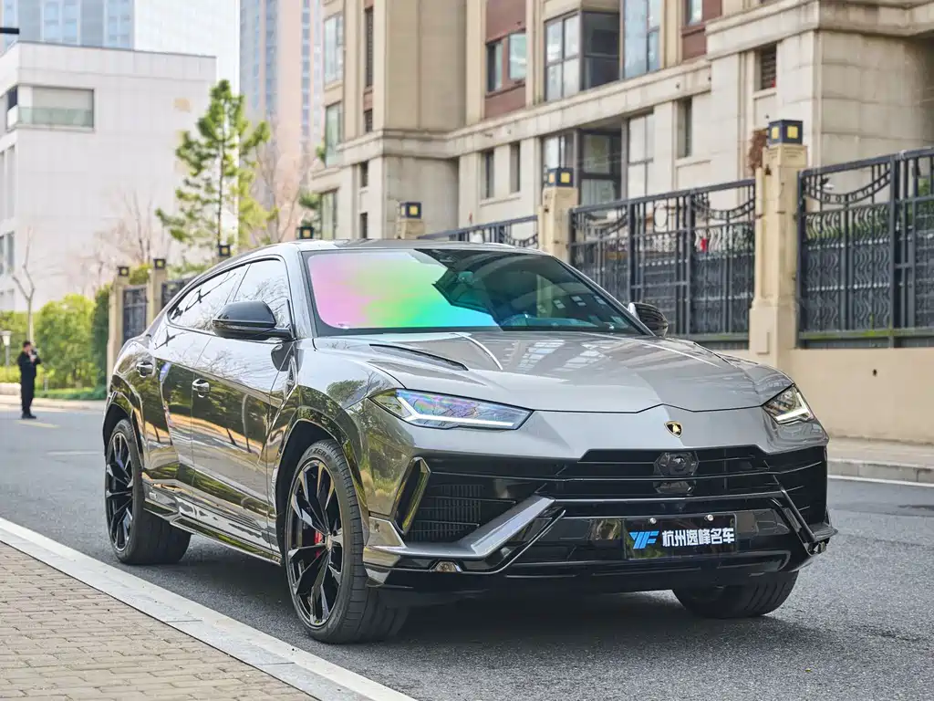 Urus 2023 4.0T V8 S купить на сайте DeffCars