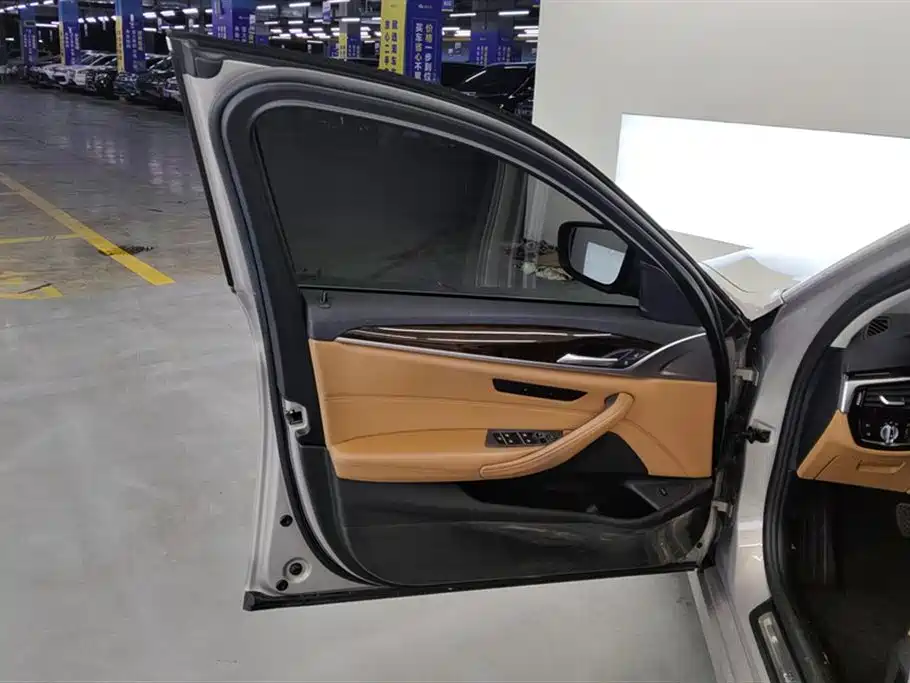 BMW 5 Series 2018 528Li Special Edition launched купить на сайте DeffCars