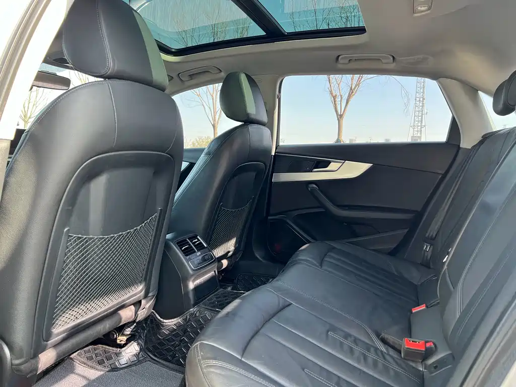 Audi A4L 2019 40 TFSI Sports National VI купить на сайте DeffCars