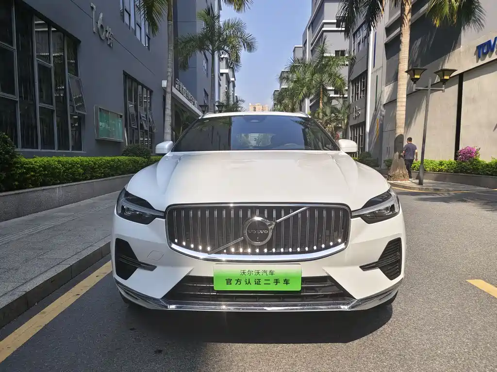 Volvo XC60 plug-in hybrid 2024 T8 plug-in hybrid long-range four-wheel drive Zhiya luxury version купить на сайте DeffCars