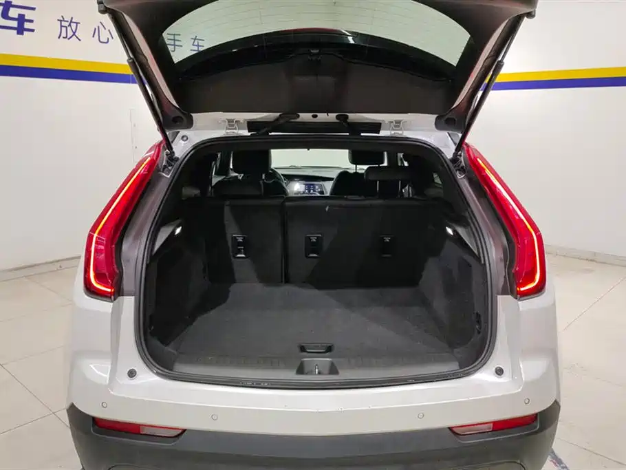 Cadillac XT4 2021 28T two-wheel drive technology купить на сайте DeffCars
