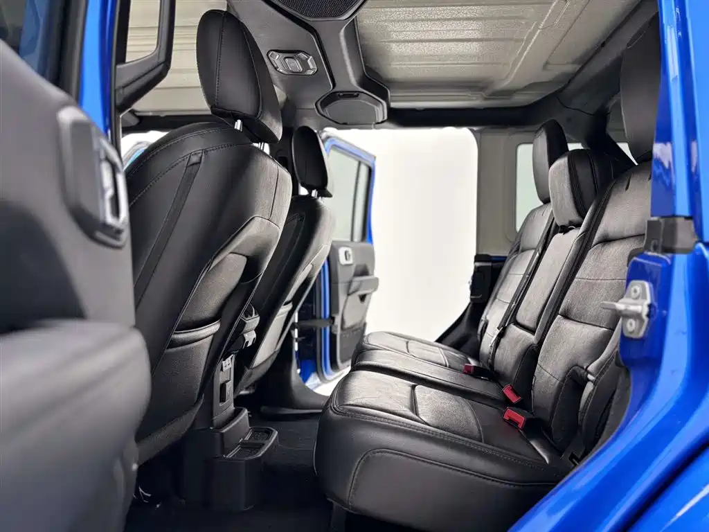 Wrangler 2022 2.0T Highlander Four-Door Edition купить на сайте DeffCars
