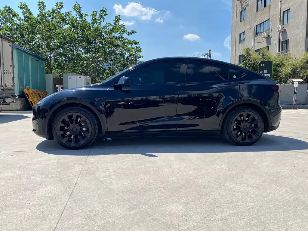 Model Y 2022 rear-wheel drive version купить на сайте DeffCars