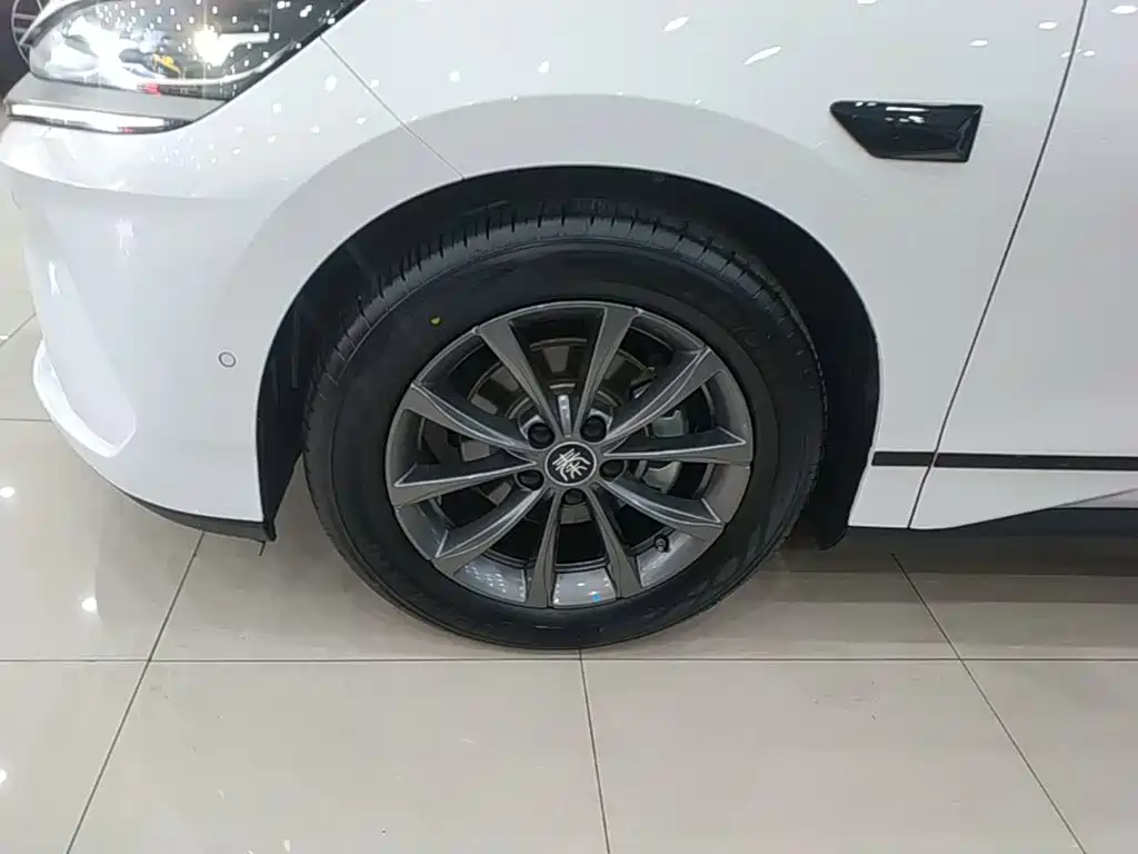Qin L 2025 EV 545KM transcendent model купить на сайте DeffCars