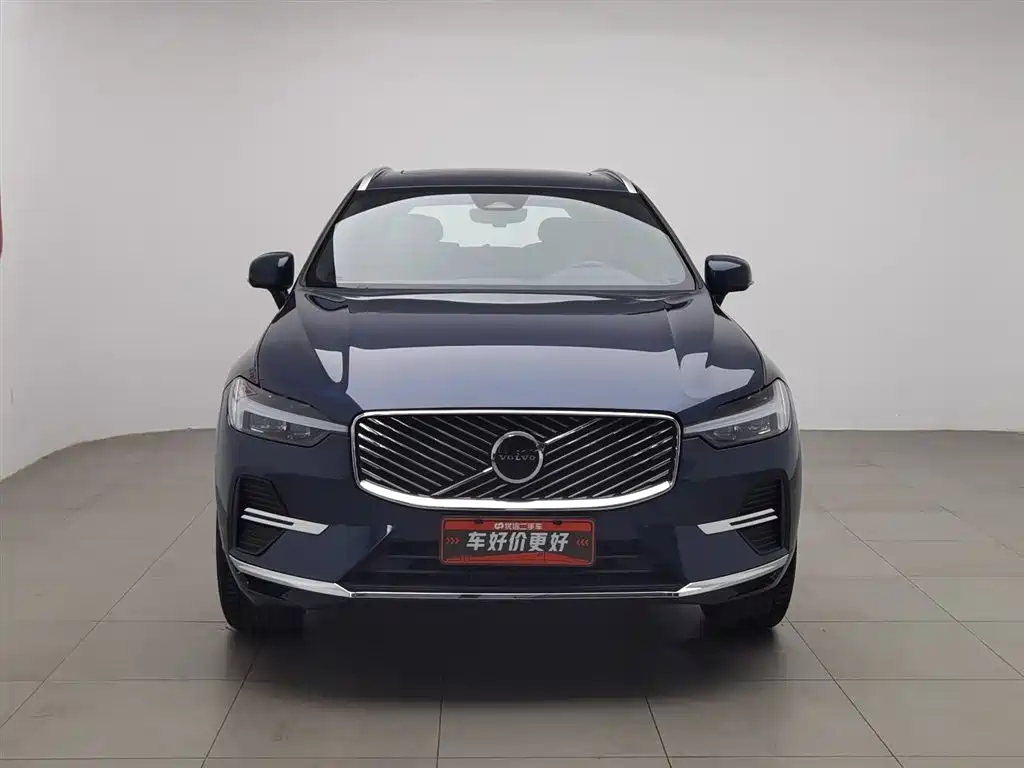 Volvo XC60 2026 B5 four-wheel drive Zhiyi Luxury Edition купить на сайте DeffCars