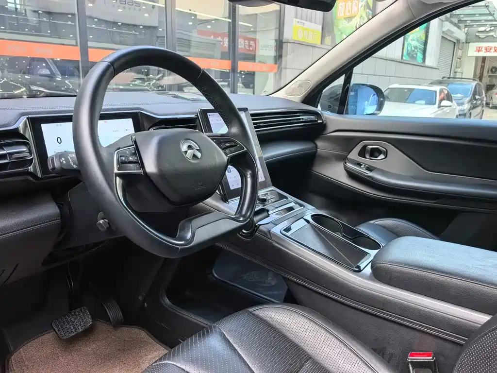 NiO ES8 2018 355KM Base Edition Seven Seater купить на сайте DeffCars