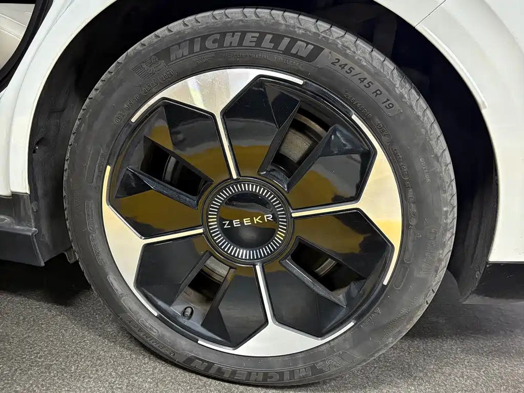 Jikrypton 007 2024 four-wheel drive version 75kWh купить на сайте DeffCars