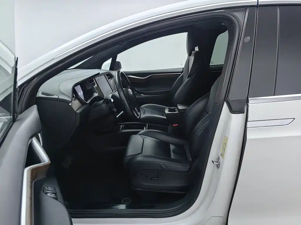 Model X 2017 Model X 100D Long Range Edition купить на сайте DeffCars