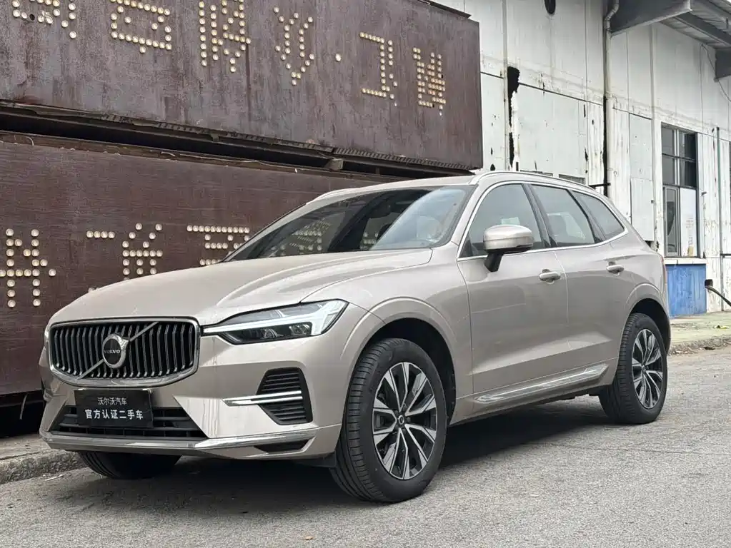 Volvo XC60 2025 B5 four-wheel drive Zhiyuan luxury version купить на сайте DeffCars