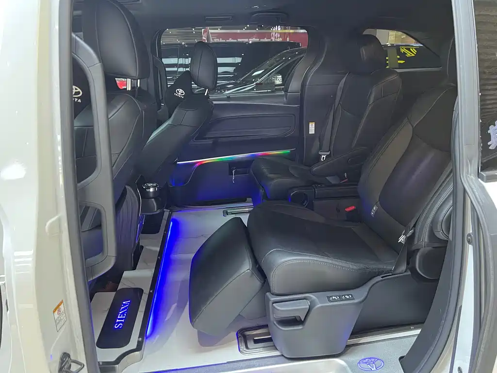 SIENNA 2023 2.5L Hybrid Premium Edition купить на сайте DeffCars