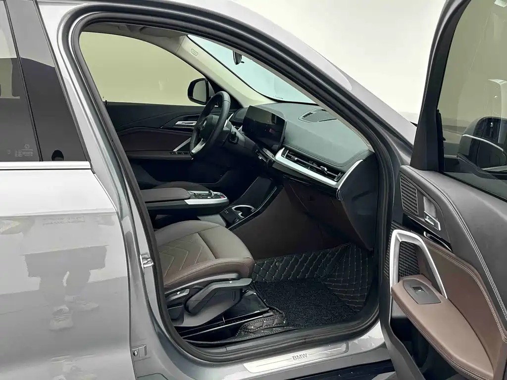 BMW X1 2023 sDrive20Li X Design Package купить на сайте DeffCars