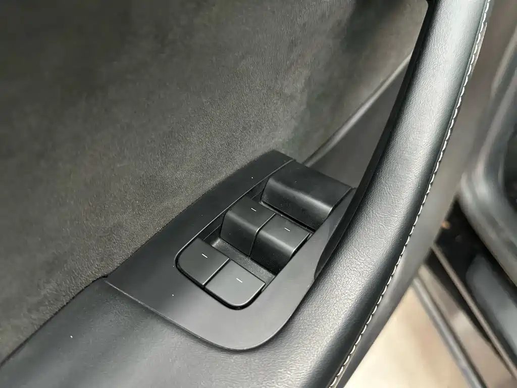 Model Y 2021 standard range rear-wheel drive version купить на сайте DeffCars