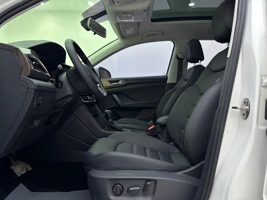 Tuyue 2022 280TSI two-wheel drive luxury version купить на сайте DeffCars