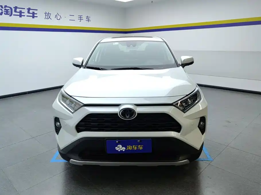 RAV4 Rongfang 2022 2.0L CVT two-wheel drive fashion version купить на сайте DeffCars