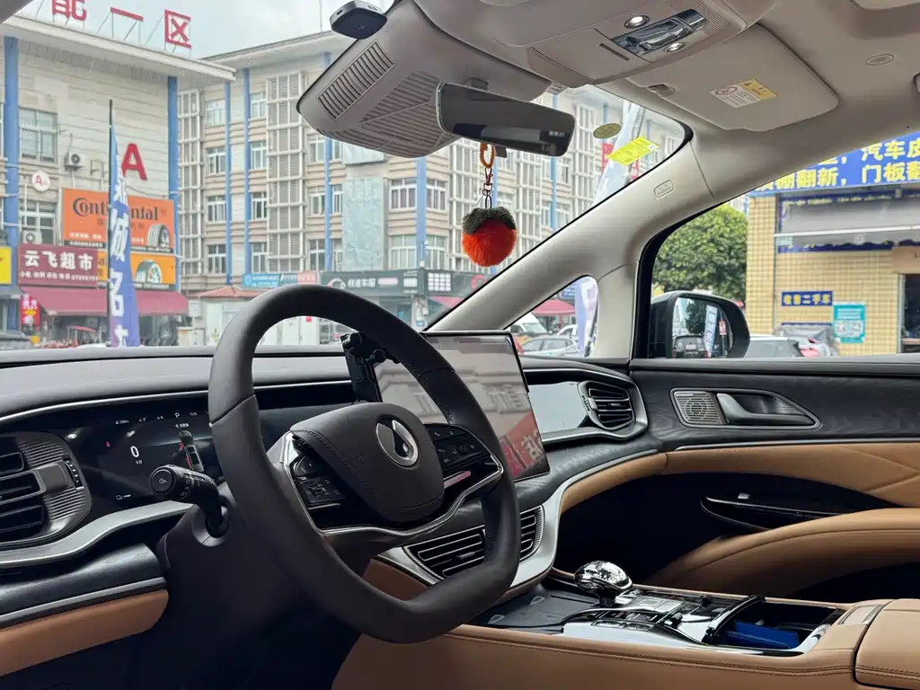 Denza D9 2024 DM-i 970 luxury model купить на сайте DeffCars