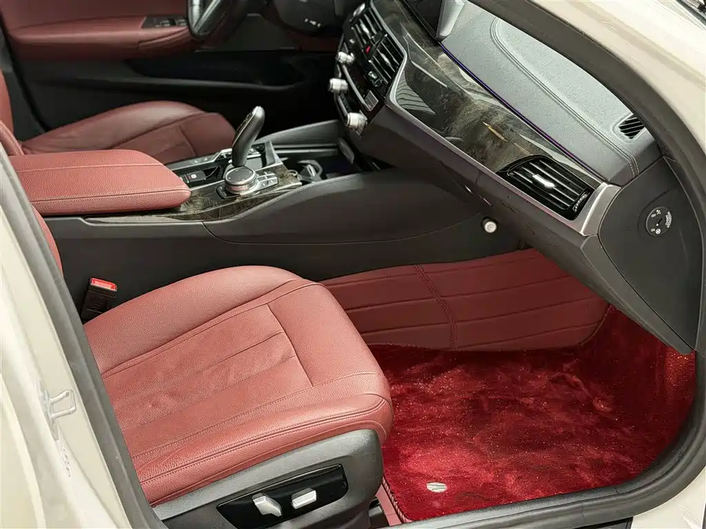 BMW 5 Series 2020 530Li Exclusive M Sports Package купить на сайте DeffCars