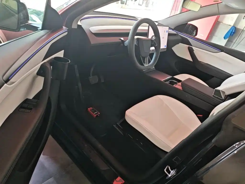 Model Y 2025 Long Range All-Wheel Drive First Edition купить на сайте DeffCars