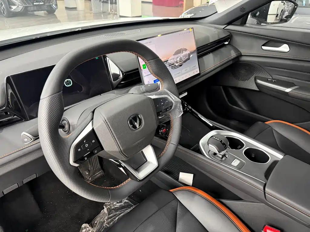 Changan UNI-V 2025 third generation 1.5T 500Bar premium model купить на сайте DeffCars