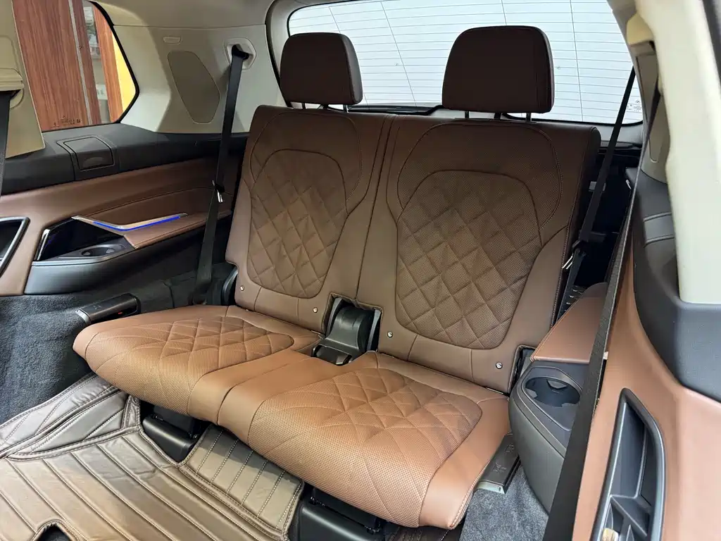 BMW X7 2024 xDrive40i Leading Luxury Package купить на сайте DeffCars