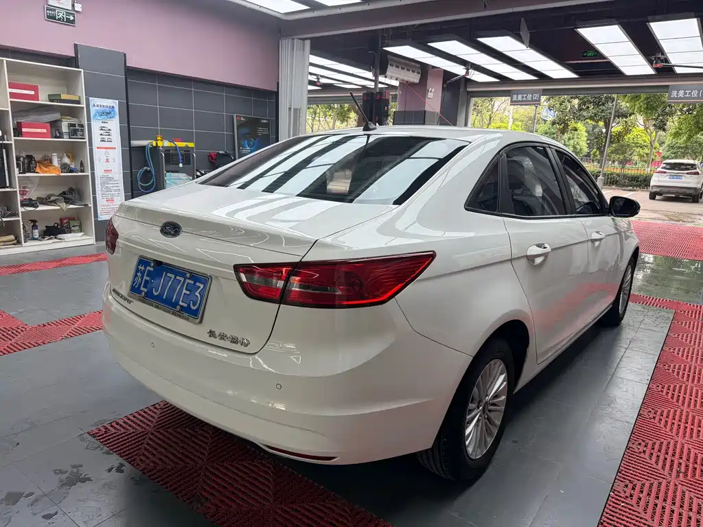 Escort 2017 facelift 1.5L automatic comfort model купить на сайте DeffCars