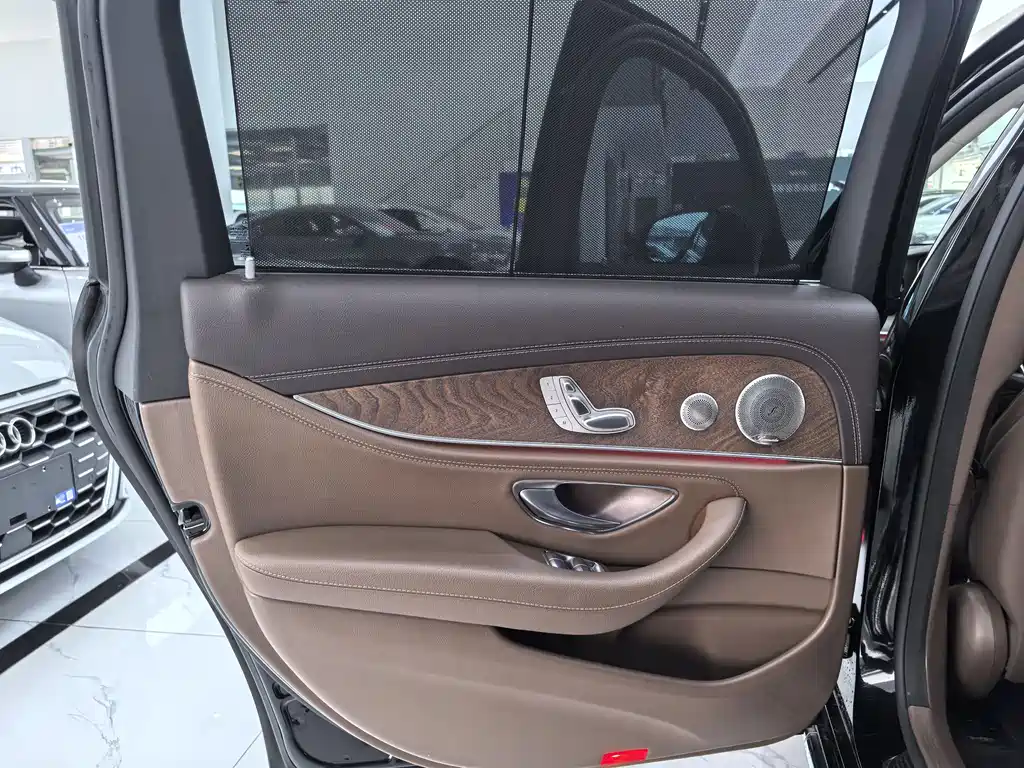 Mercedes-Benz E-Class 2023 E 300 L Luxury Model купить на сайте DeffCars
