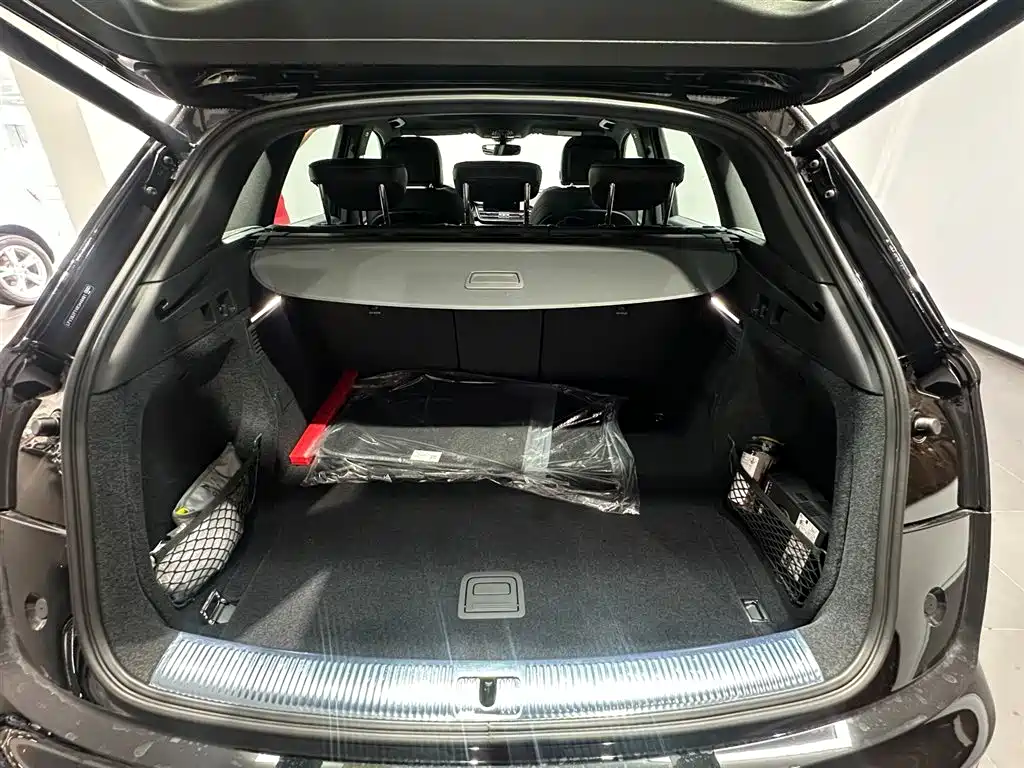 Audi Q5L 2024 45 TFSI luxury and dynamic model купить на сайте DeffCars