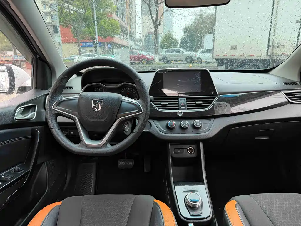 Baojun 310 2017 1.5L automatic fashion model купить на сайте DeffCars