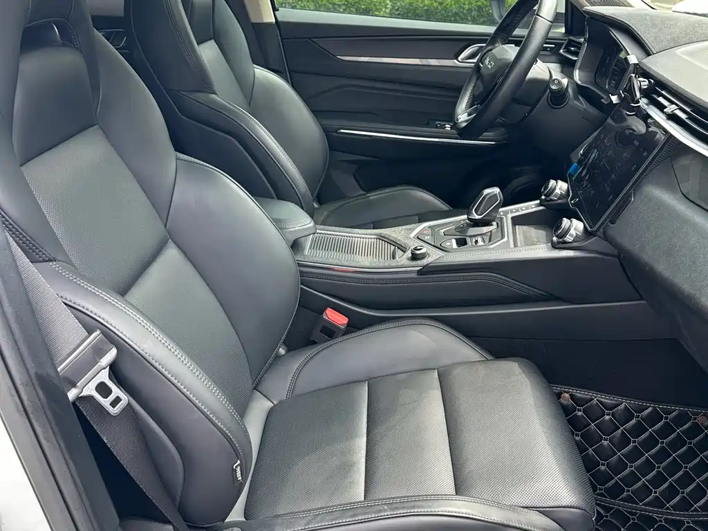 Lynk & Co 01 2021 2.0TD 2WD Pro купить на сайте DeffCars
